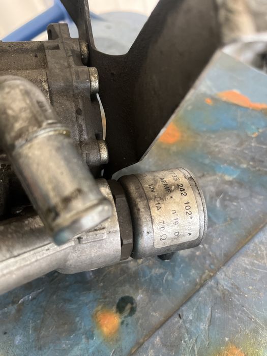 Хидравлична помпа бмв е60 е61 дайнамик с датчик bmw e60 e61 помпа хидр