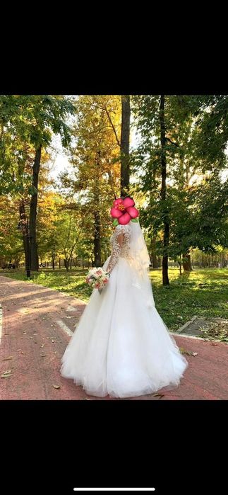 Свадебное платье