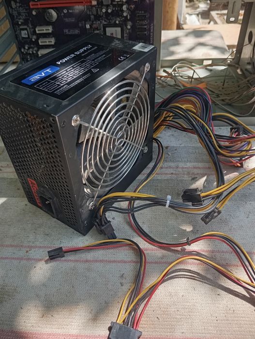 Блок питания Avt 550w материнская плата ddt2 кейс и 2 dvd rom