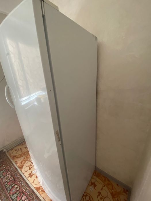 Продам морозильник
