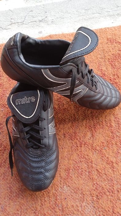 Футбольные бутсы