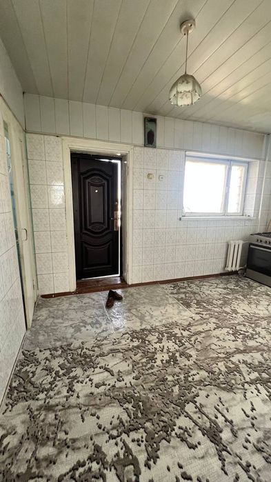 Kvartira srochna sotiladi,arzon narxda lakatsiyasi zor 2xona