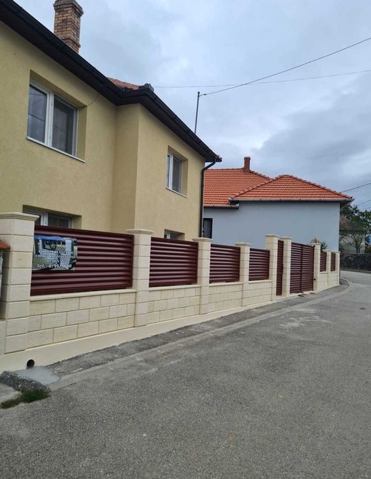 Executam confecții metalice, garduri, porți, terase, balustrade.