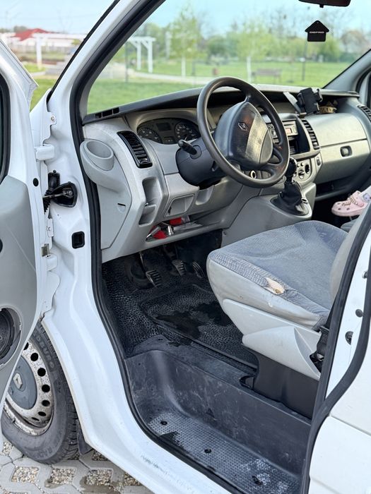 Renault trafic L2h2 1.9 dci