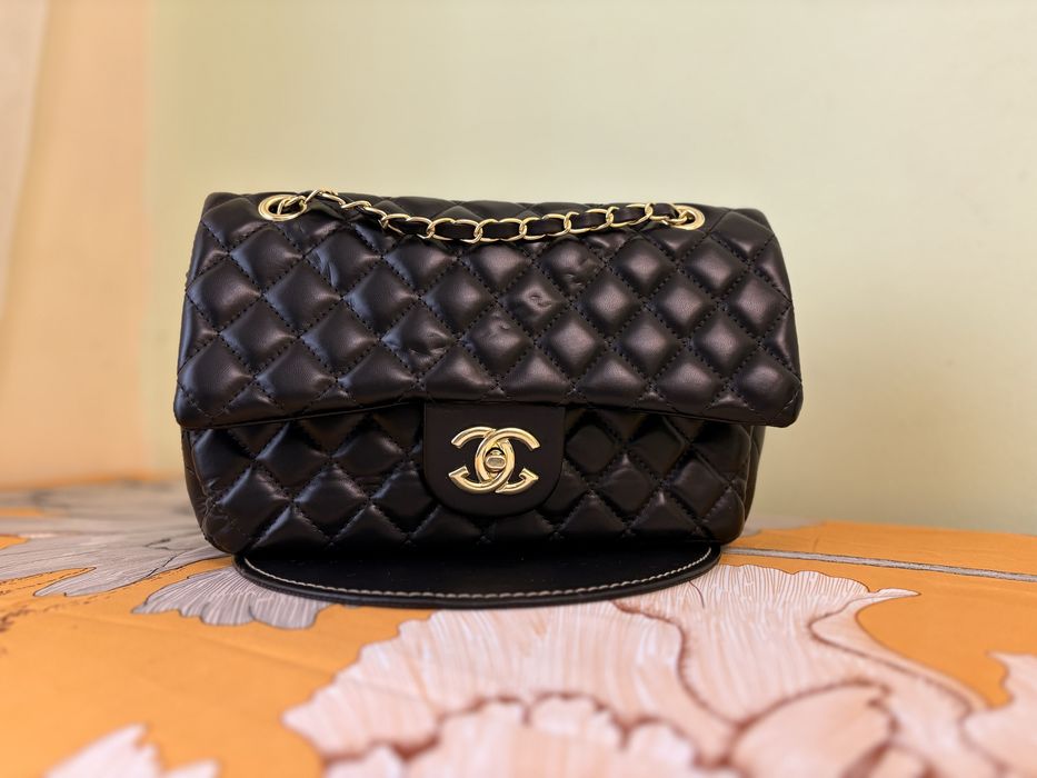 Poseta de umar de dama