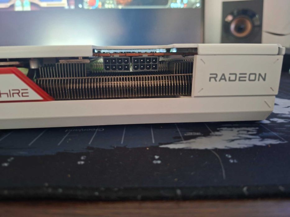 Radeon RX 7800 XT Sapphire Pure White