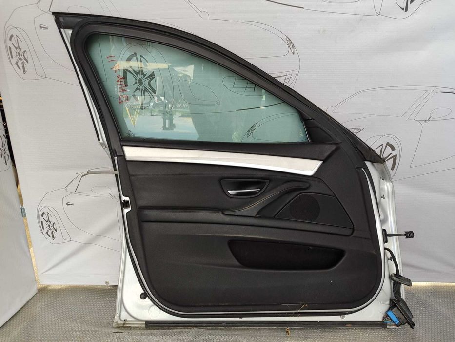 Usa Fata Stanga BMW Seria 5 (F10) / (F11) Break / Sedan 2009–2017 / Cod OEM 4100 9628753 (11E)