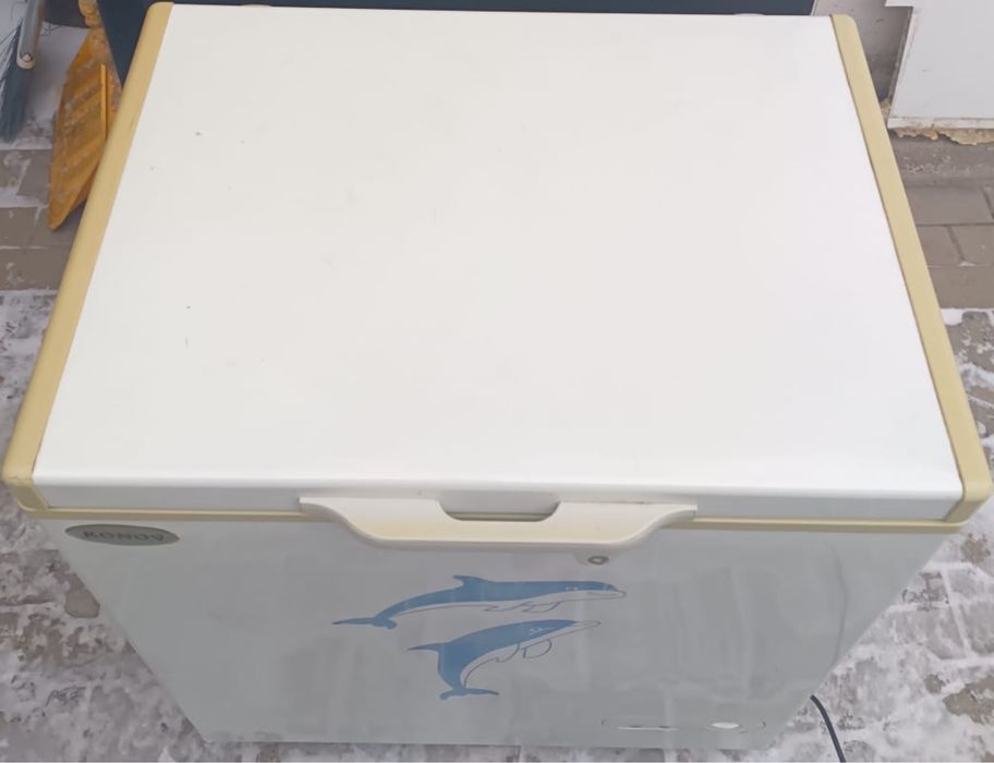 Морозильник продам