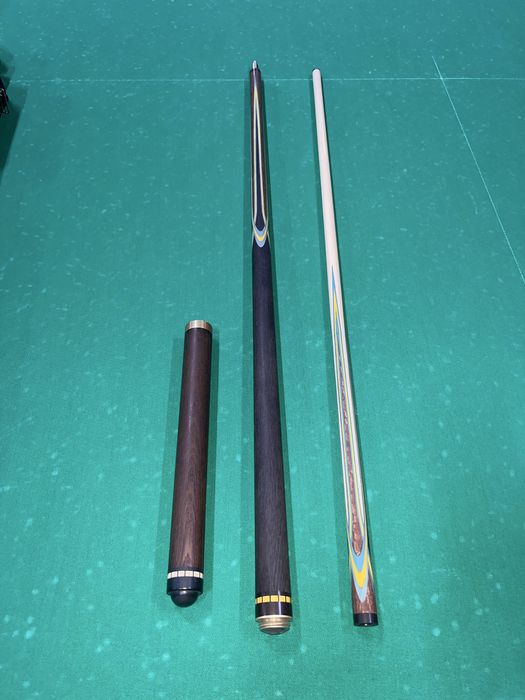 Бильярдный кий  мастера А. Вараксина….