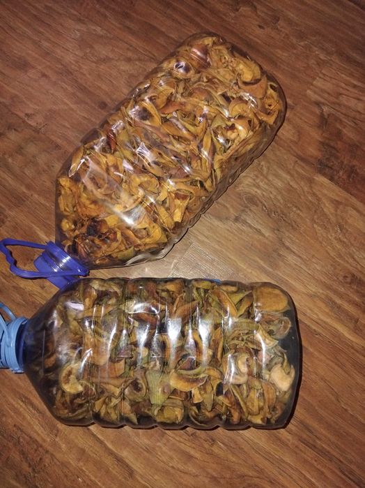 Продам сушеные груши и яблоки с дачи