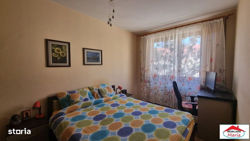 Apartament 2 camere zona centrala 75500 Euro etaj 3 ocupabil