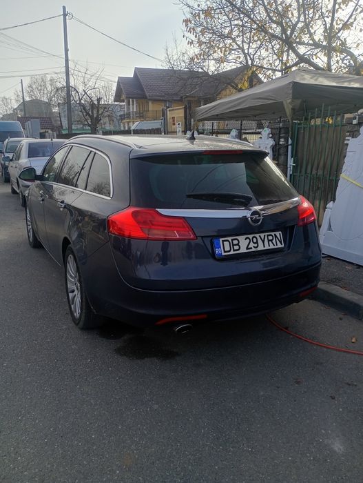 Opel Insignia 2.0 CDTI • Diesel • Automată • 2010 • Berlină