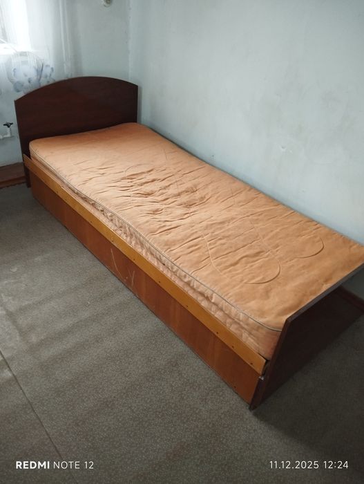 Тремо, Кровать 2шт Алмалык отдам даром!!!