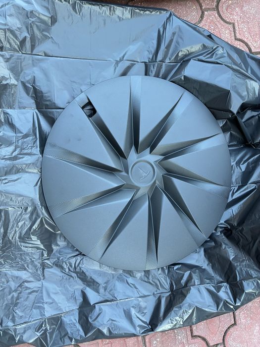 Capace jante noi originale Tesla Model 3 Highland Standard si Tesla Model Y