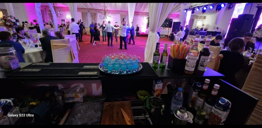 Bar Mobil Și  Tort de Shoturi Evenimente