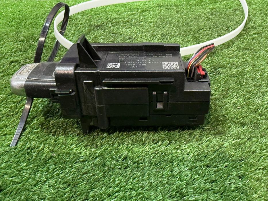 CONTACT CU CHEIE AUDI A4 AVANT 2.0 DIESEL 2009 COD OEM 8K0909131 8K0909131C 2009-2016