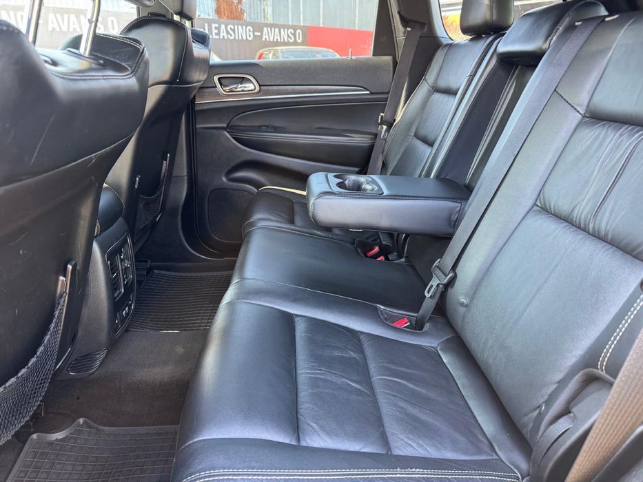Jeep Grand Cherokee 4x4 250 CP. Fara daune in istoric