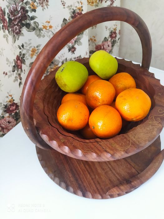 Фруктовница из дерева