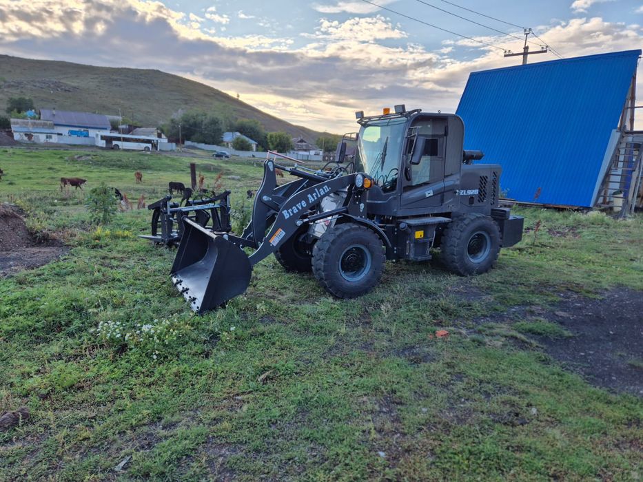 Продам мини фронтальные погрузчики