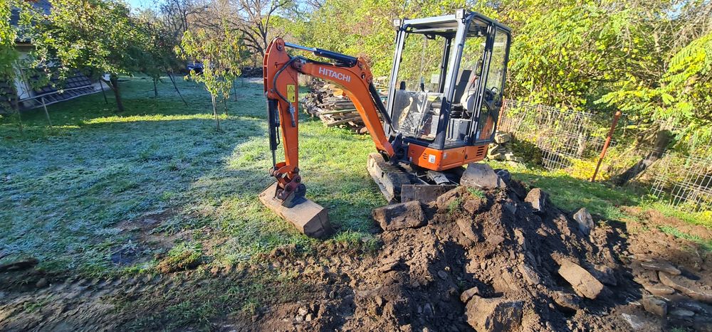 Inchiriez miniexcavator, miniincarcator, remorca basculabila