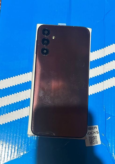 Samsung A 24 Telefon Sotiladi Xolati Yaxshi Faqat Sensori Dars Ketgan