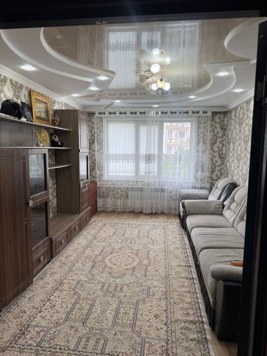 Продам квартиру в центре города .
