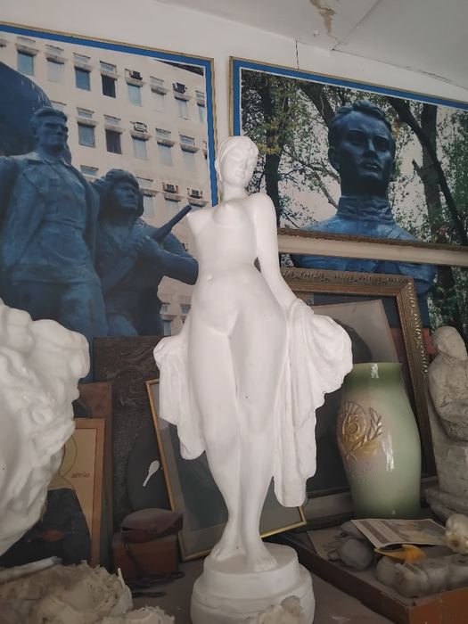 Скульптуры, Бюсты, Статуи.