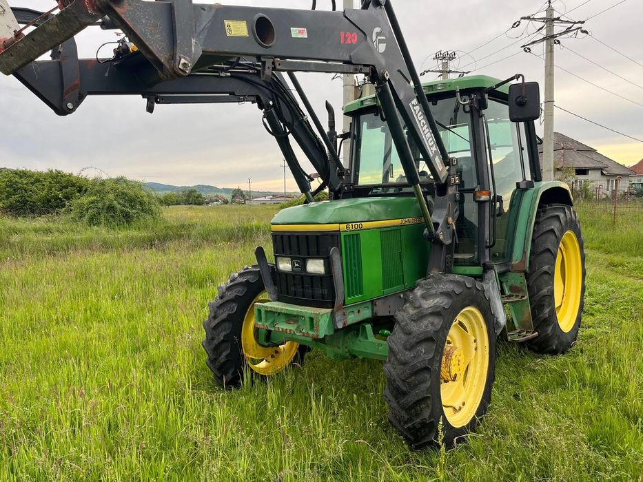Vând tractor John Deere