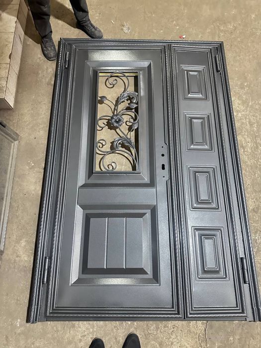 Темир ешик,Железная дверь