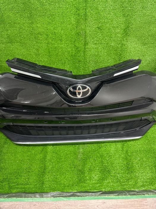 Бампер на Toyota RAV4 2015г.-2019г.поколение 4 рейсталинг оригинал б/у