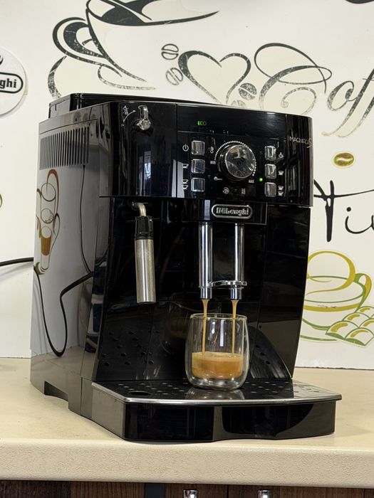 Кафемашина кафе автомат delonghi magnifica S с гаранция