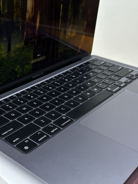 Macbook air 13 в магазине icom