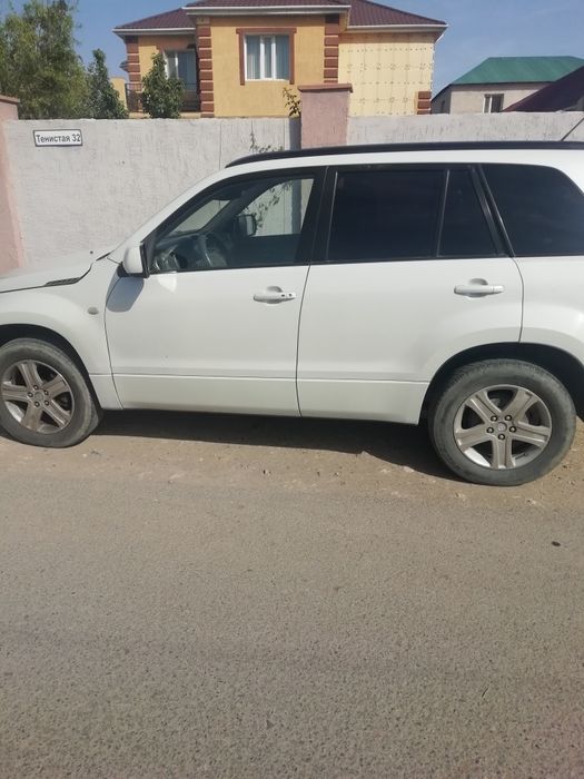 Продаётся машина Цузуки грант витара 2007 г объем 2,7