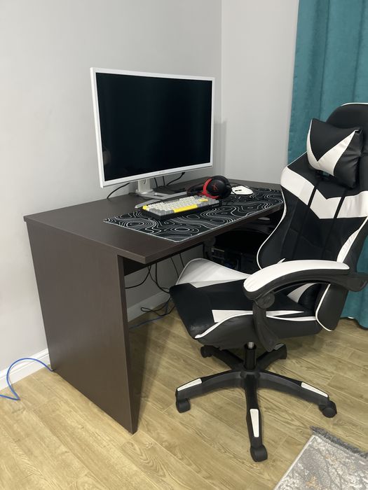 Стол на офис на пк