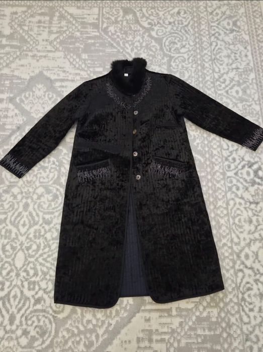 Продаются верхняя одежда женская