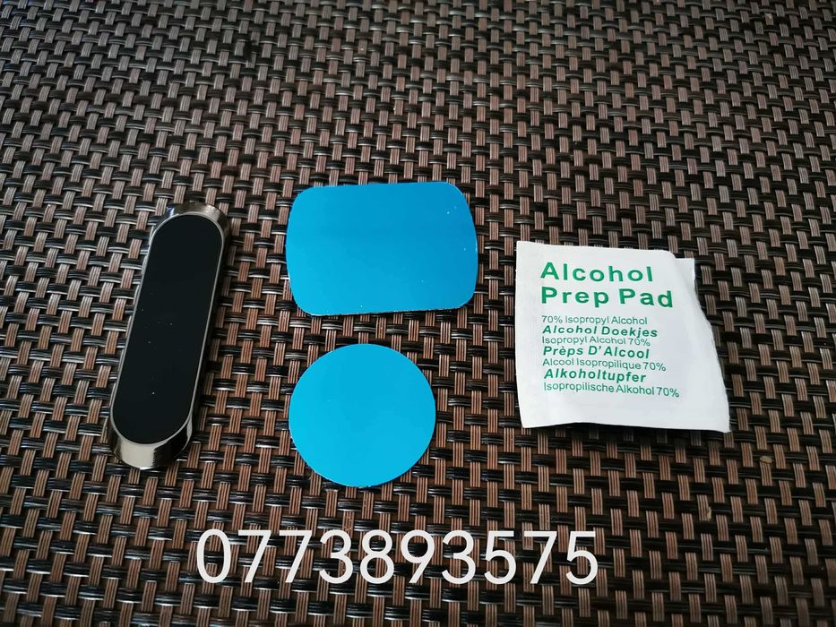 Suport masina magnetic cu prindere adeziva pt telefon mobil
