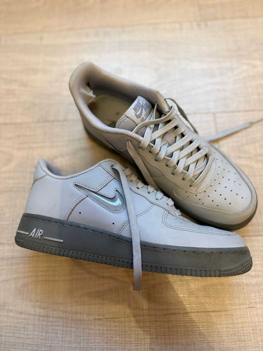 Vand adidasi barbati Nike Air Force 1 gri, marimea 42.5
