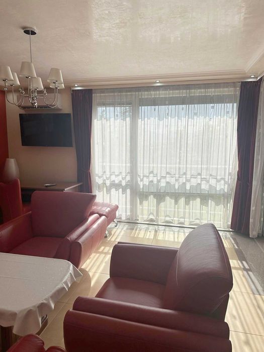 Дава се под наем Двустаен апартамент в София, Студентски град - 100 кв.м за 900 € - Снимка #1