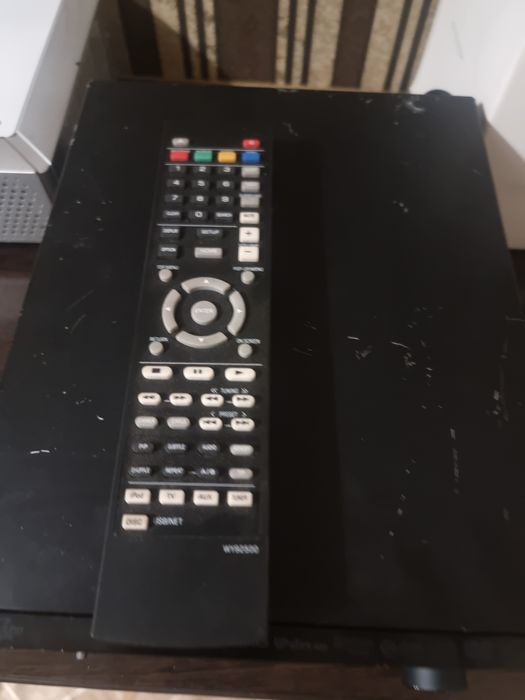 Blu-ray ресивер Yamaha BRX-750.