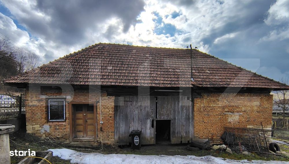 Casa taraneasca cu 180 mp utili si teren de 1360 mp, Aschileu Mare
