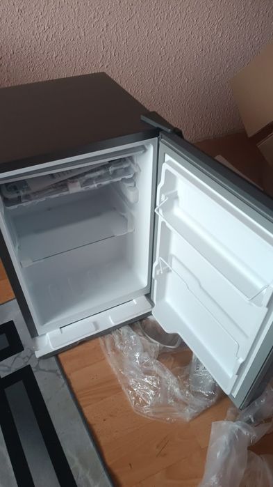 Продам мини холодильник