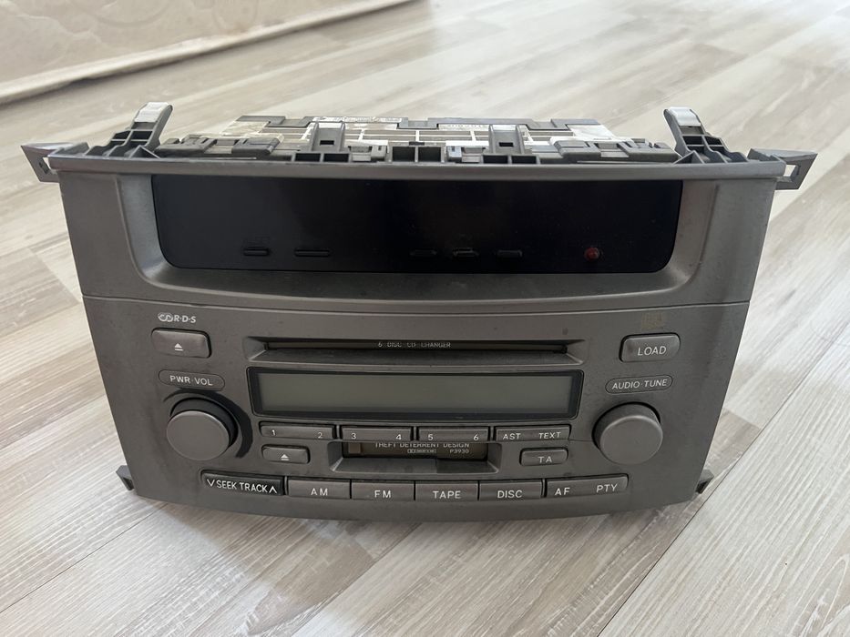 Магнитола от Toyota Land Cruiser