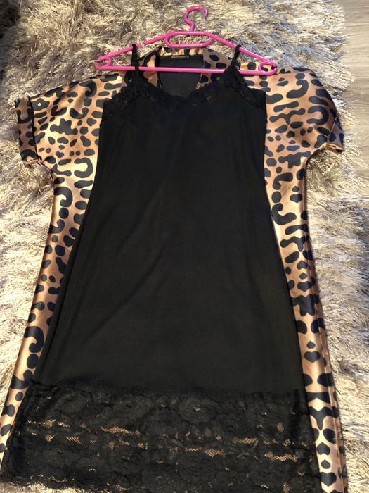 Рокля-от две части