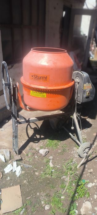 Бетонамешалка почти янги