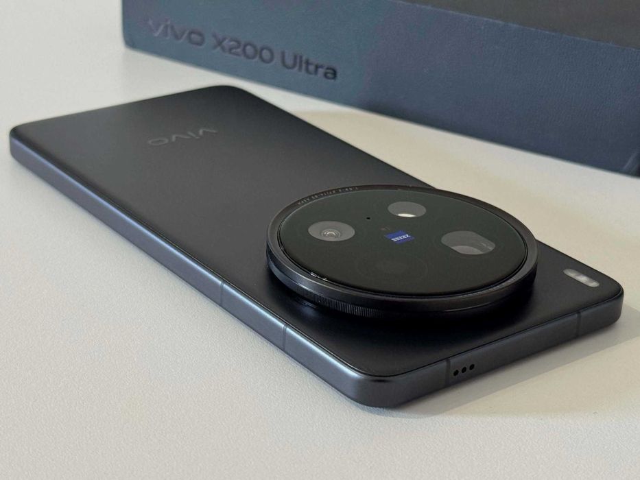 Бартер! НОВ! Vivo X200 Ultra 512/16GB Snapdragon 8 Elite / 6000mAh / Black