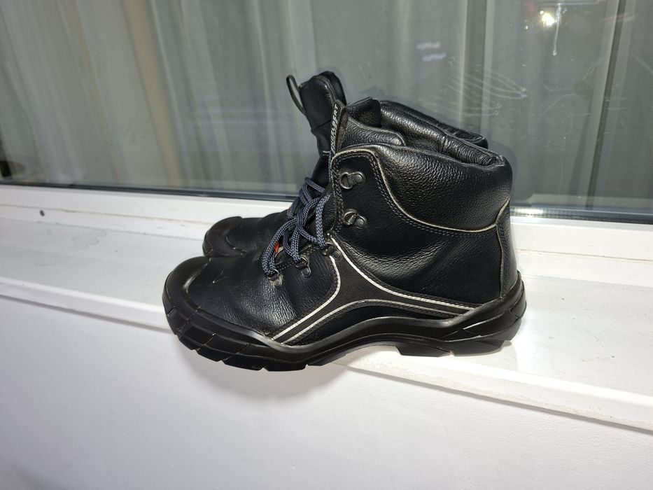 Vând ghete Engelbert Strauss  nr 46