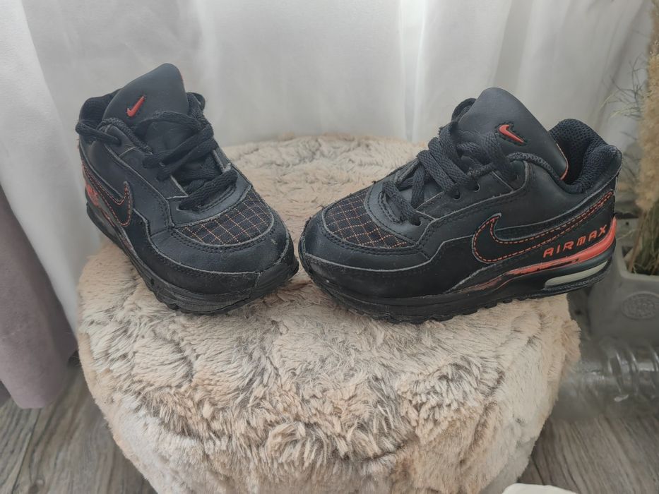 Различни номера бебешки обувки nike