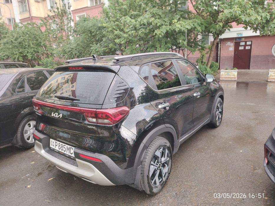 Продаётся Kia Sonet чёрного цвета. Машина в хорошем состоянии.