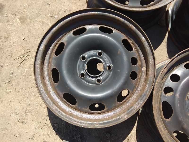 Продам металлические диски на Opel