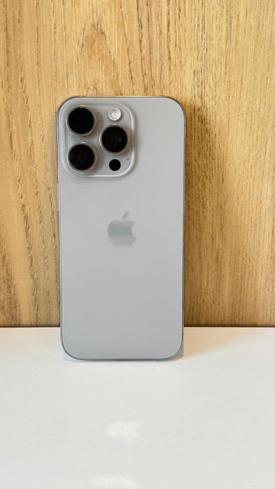 Продам iPhone 16 pro